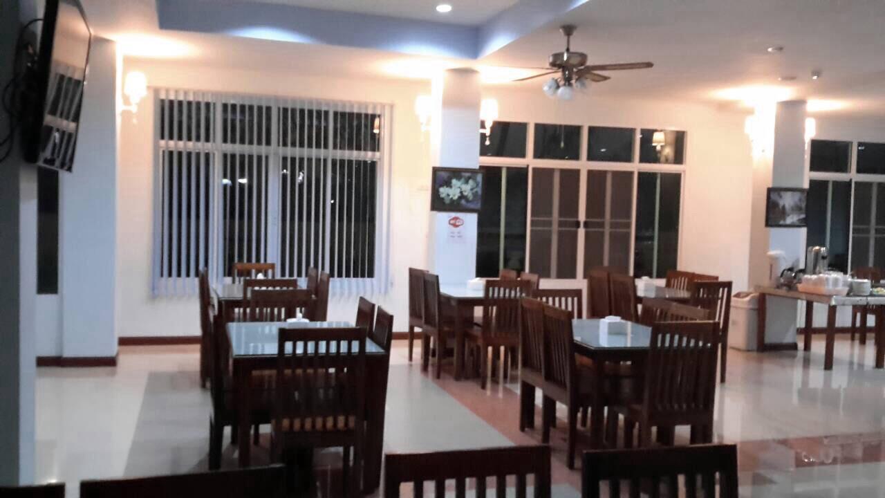 Baan Duangkamol Hotel Phitsanulok Exterior photo